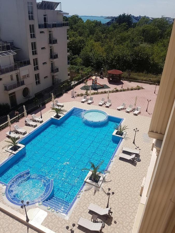 Апарт отель Flora Beach Private Поморие Экстерьер фото